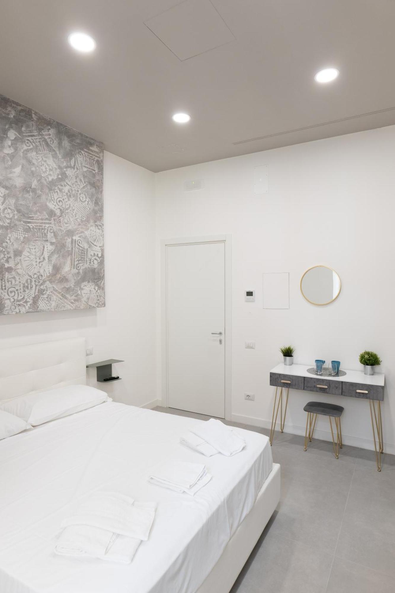 Relais Palazzo Nizza - Luxotel & Apartotel Салерно Екстериор снимка