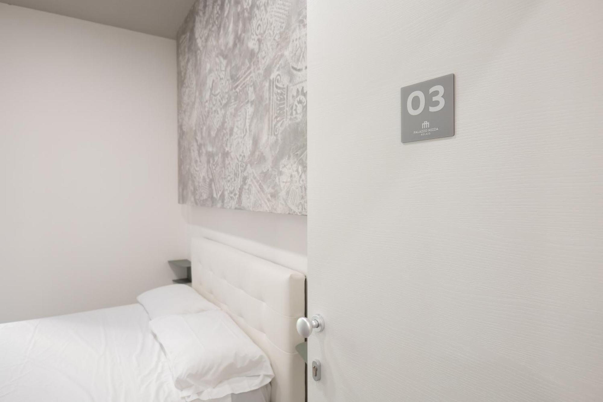 Relais Palazzo Nizza - Luxotel & Apartotel Салерно Екстериор снимка