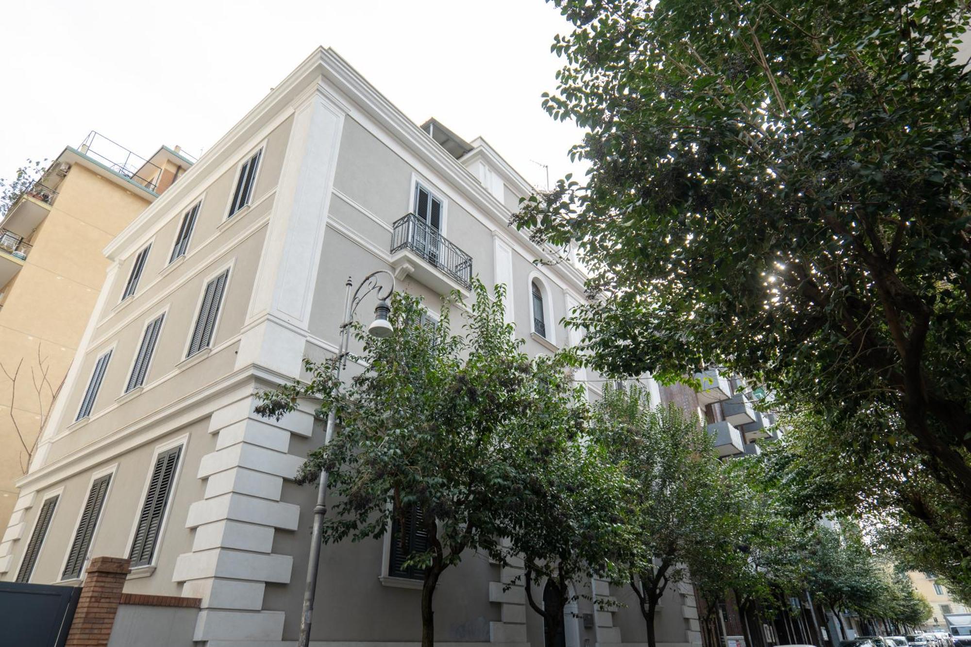 Relais Palazzo Nizza - Luxotel & Apartotel Салерно Екстериор снимка